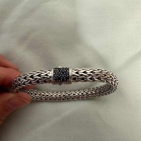 John Hardy Classic Chain Bracelet with Blue Sapphires, 7.5mm, size M - Picture 3 of 8